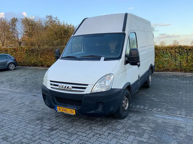 2011 iveco daily 29l10 bedrijfswagen - afbeelding 1 van  28