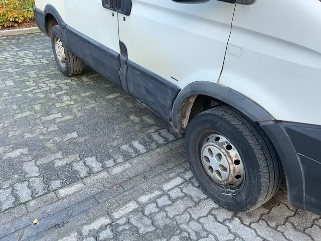 2011 iveco daily 29l10 bedrijfswagen - afbeelding 14 van  28