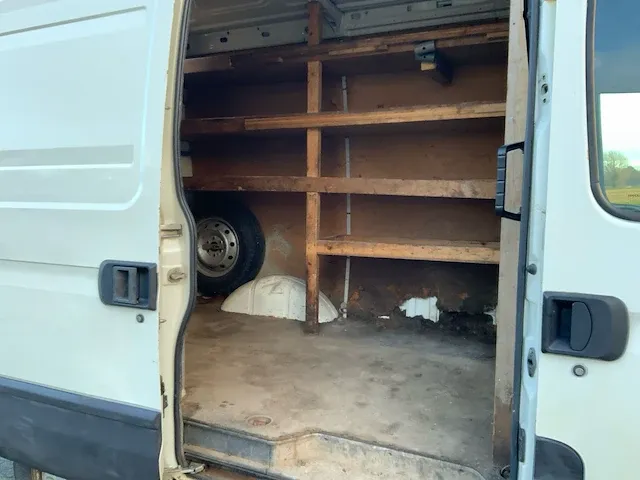 2011 iveco daily 29l10 bedrijfswagen - afbeelding 16 van  28
