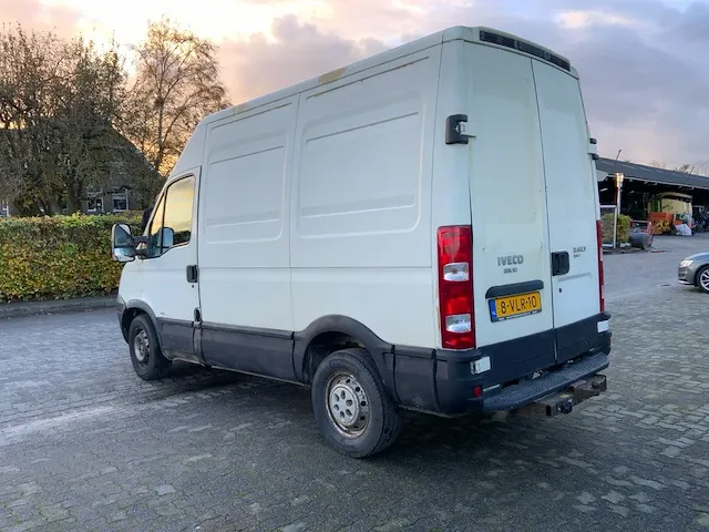 2011 iveco daily 29l10 bedrijfswagen - afbeelding 23 van  28