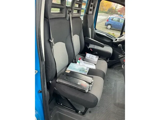 2011 iveco daily 40c15 bedrijfsbakwagen met autolaadkraan - afbeelding 27 van  38