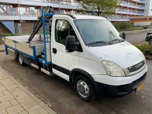 2011 iveco daily 40c15 bedrijfsbakwagen met autolaadkraan - afbeelding 23 van  38