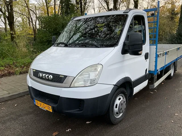 2011 iveco daily 40c15 bedrijfsbakwagen met autolaadkraan - afbeelding 37 van  38