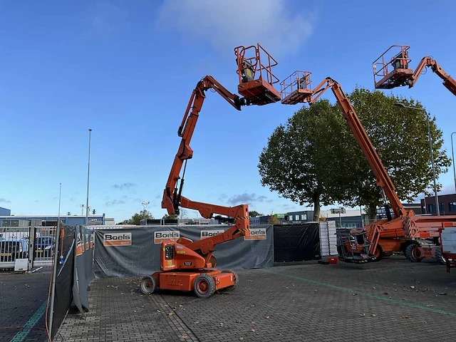 2011 jlg e400ajpn narrow hoogwerker - afbeelding 1 van  22