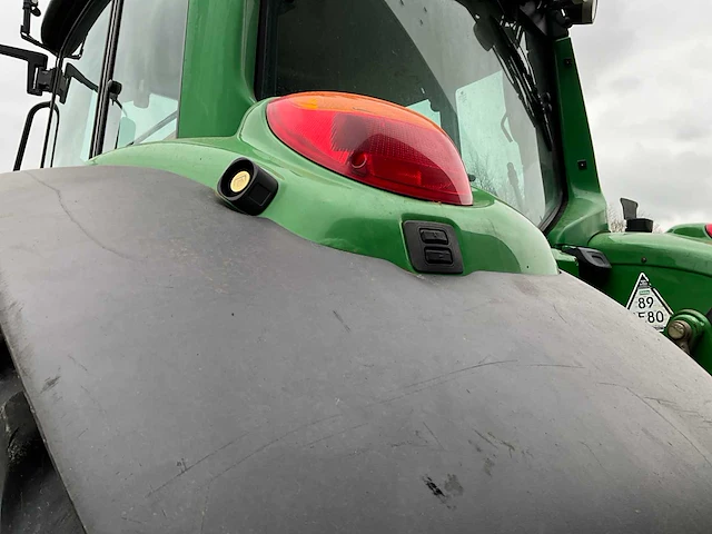 2011 john deere 6930 vierwielaangedreven landbouwtractor - afbeelding 16 van  34