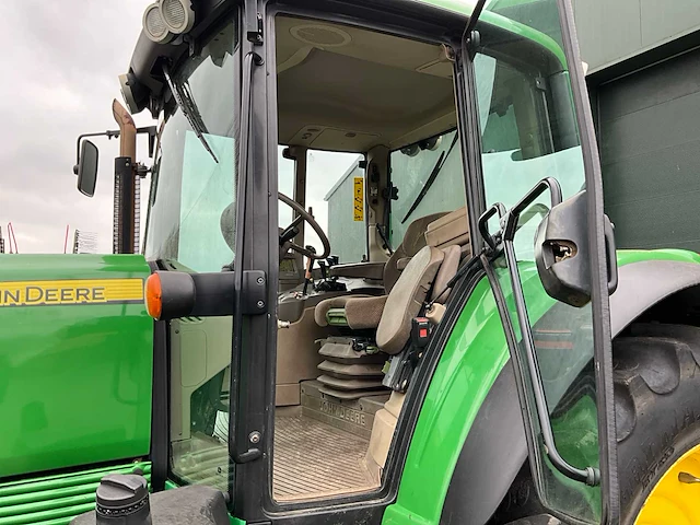 2011 john deere 6930 vierwielaangedreven landbouwtractor - afbeelding 17 van  34