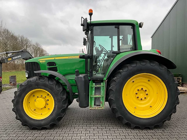 2011 john deere 6930 vierwielaangedreven landbouwtractor - afbeelding 30 van  34
