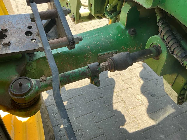 2011 john deere 7710 vierwielaangedreven landbouwtractor - afbeelding 19 van  37