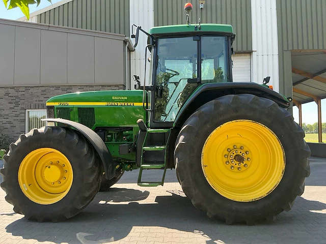 2011 john deere 7710 vierwielaangedreven landbouwtractor - afbeelding 12 van  37
