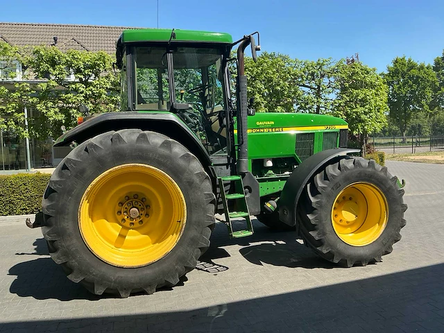 2011 john deere 7710 vierwielaangedreven landbouwtractor - afbeelding 33 van  37
