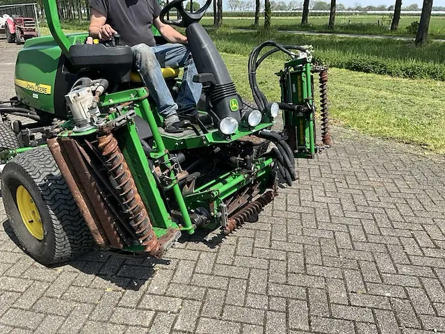 2011 john deere 8700 precisioncut grasmaaier - afbeelding 26 van  38