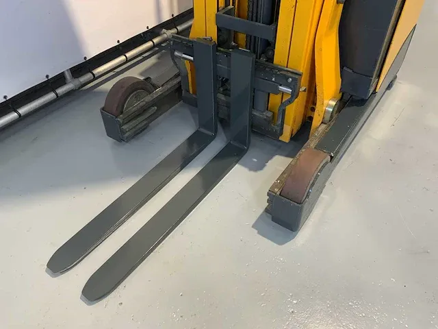 2011 jungheinrich etv 320 reach truck - afbeelding 11 van  21