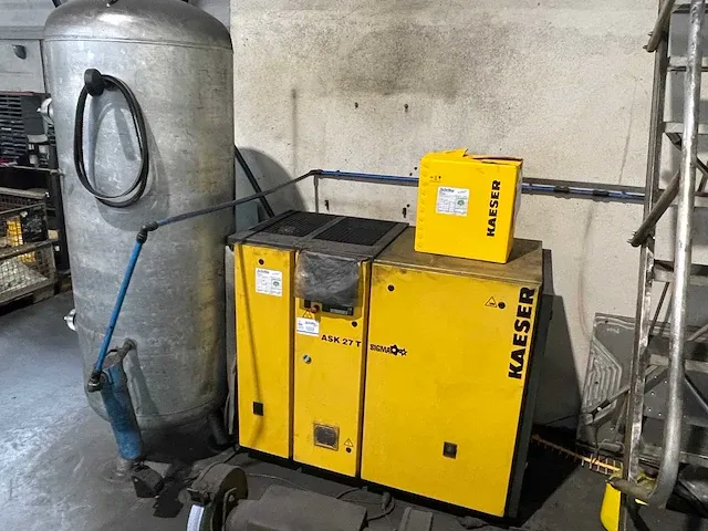2011 kaeser ask 27 t compressor set with 1000l tank and dryer - afbeelding 1 van  10