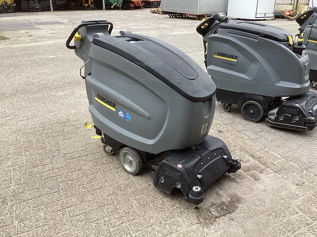 2011 kärcher professional b 60w vloerreiniger - afbeelding 2 van  9