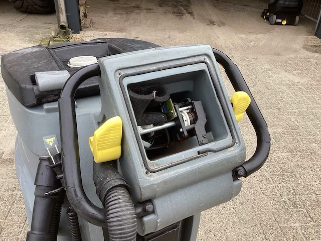 2011 kärcher professional b 60w vloerreiniger - afbeelding 5 van  9