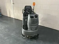 2011 kärcher professional b140r zelfrijdende schrobmachine - afbeelding 9 van  14