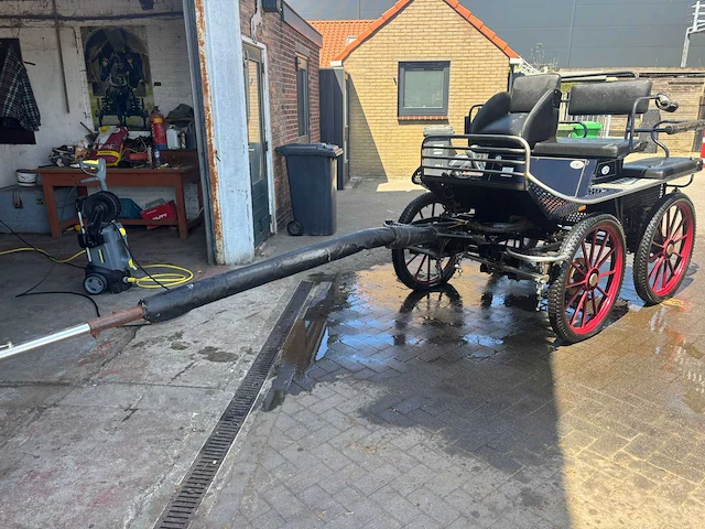 2011 koets - afbeelding 1 van  5