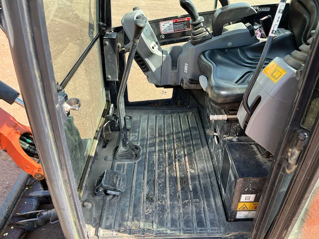 2011 kubota kx016-4 minigraafmachine - afbeelding 16 van  21