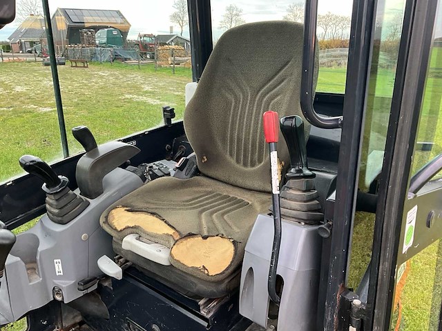 2011 kubota kx018-4 minigraafmachine - afbeelding 15 van  29