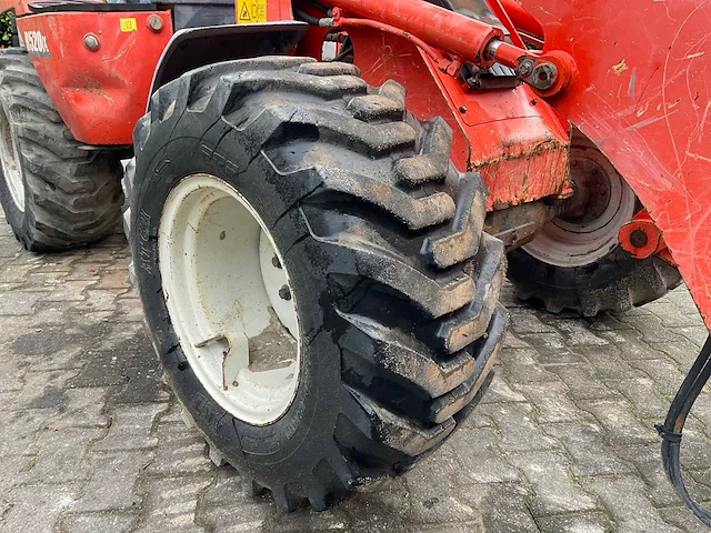 2011 kubota r520nh shovel - afbeelding 17 van  34