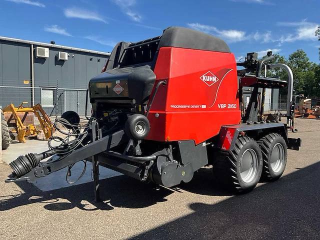 2011 kuhn vbp 2160 balenpers met foliewikkelaar - afbeelding 1 van  39