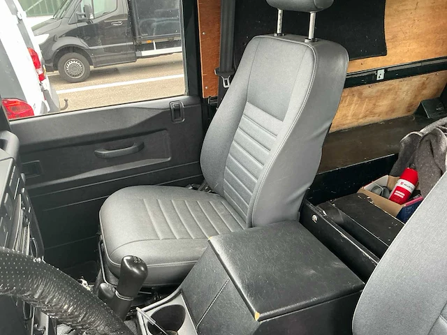 2011 land rover defender bedrijfswagen (8-vkz-64) - afbeelding 4 van  19