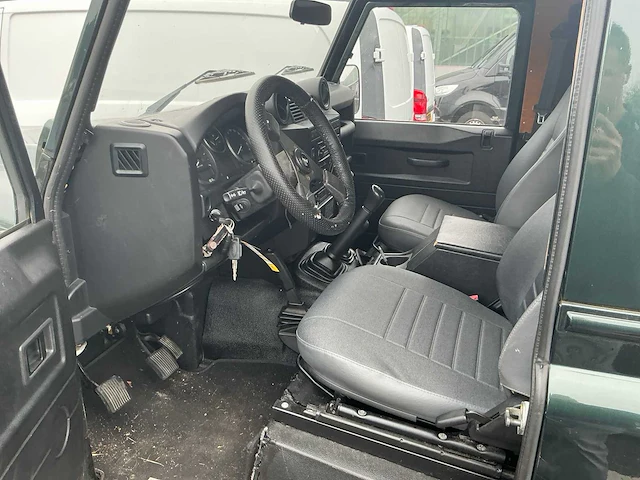 2011 land rover defender bedrijfswagen (8-vkz-64) - afbeelding 16 van  19