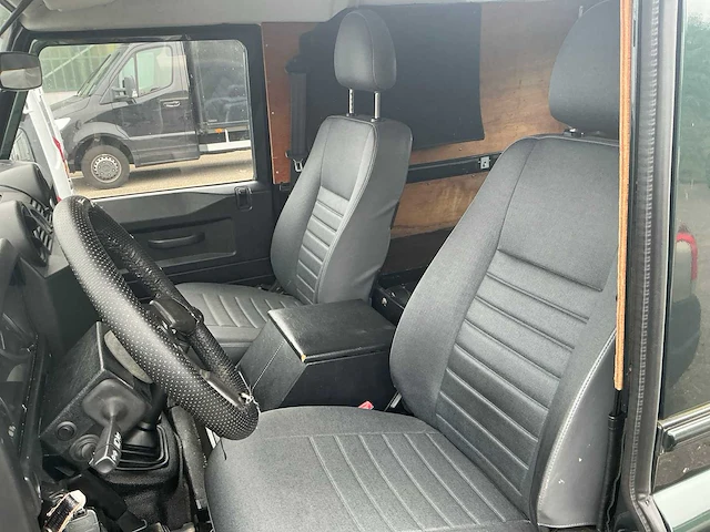 2011 land rover defender bedrijfswagen (8-vkz-64) - afbeelding 18 van  19