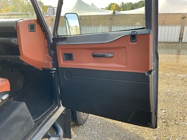 2011 land rover defender personenauto - afbeelding 14 van  30