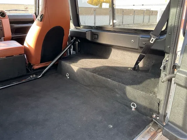 2011 land rover defender personenauto - afbeelding 18 van  30