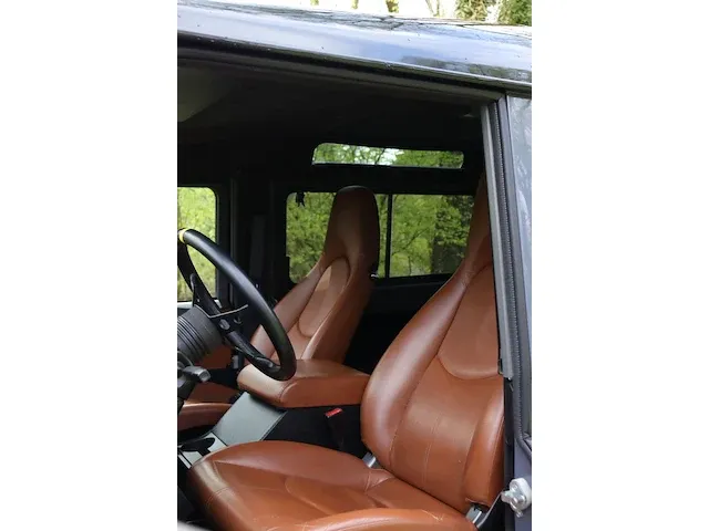 2011 land rover defender personenauto - afbeelding 27 van  30