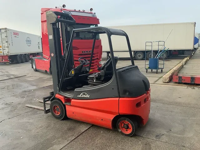 2011 linde e25-02 vorkheftruck - afbeelding 6 van  21