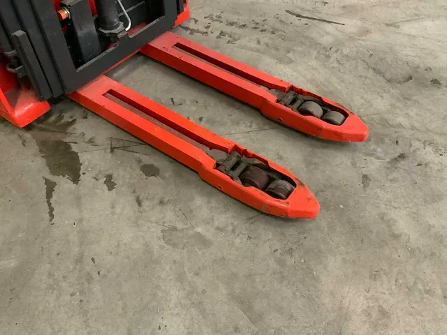 2011 linde l16r zitstapelaar - afbeelding 4 van  14