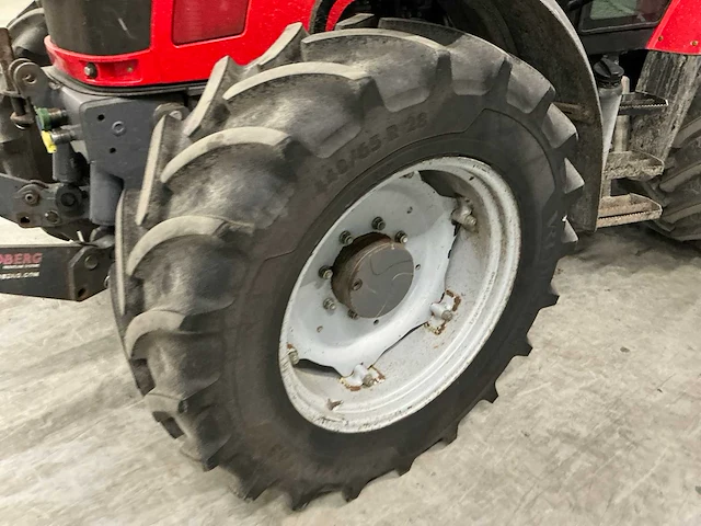 2011 massey ferguson 5450 dyna-4 vierwielaangedreven landbouwtractor - afbeelding 15 van  36