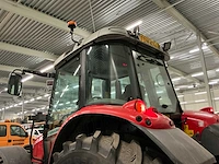 2011 massey ferguson 5450 dyna-4 vierwielaangedreven landbouwtractor - afbeelding 33 van  36