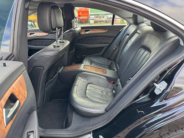 2011 mercedes-benz cls-klasse 350 personenauto - afbeelding 11 van  28