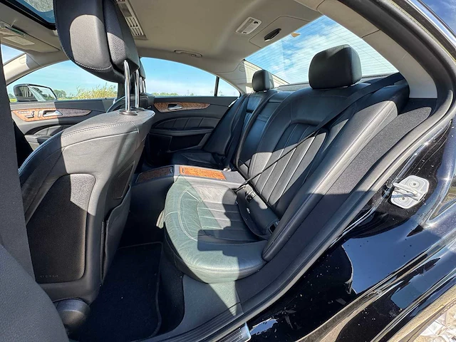 2011 mercedes-benz cls-klasse 350 personenauto - afbeelding 19 van  32