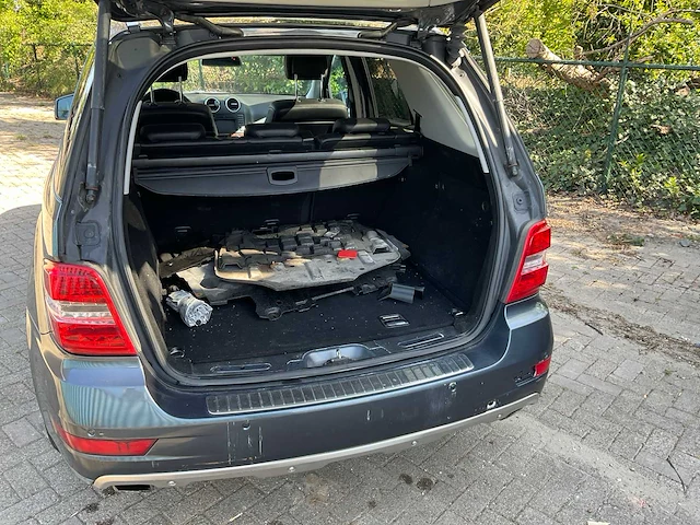 2011 mercedes-benz ml350 personenauto - afbeelding 21 van  36