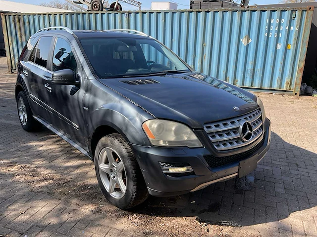 2011 mercedes-benz ml350 personenauto - afbeelding 33 van  36
