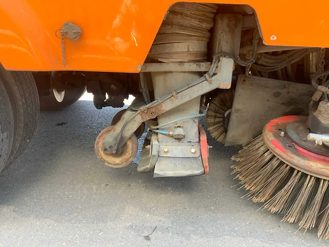 2011 mitsubishi brock sl140/2 straatveegmachine - afbeelding 14 van  66
