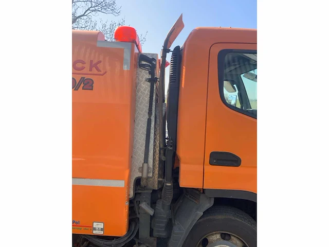 2011 mitsubishi brock sl140/2 straatveegmachine - afbeelding 16 van  66