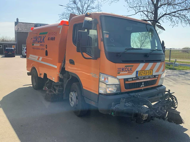 2011 mitsubishi brock sl140/2 straatveegmachine - afbeelding 12 van  66
