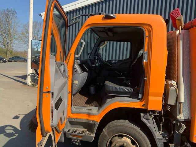 2011 mitsubishi brock sl140/2 straatveegmachine - afbeelding 25 van  66