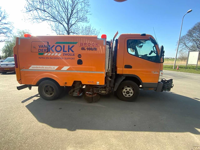 2011 mitsubishi brock sl140/2 straatveegmachine - afbeelding 34 van  66
