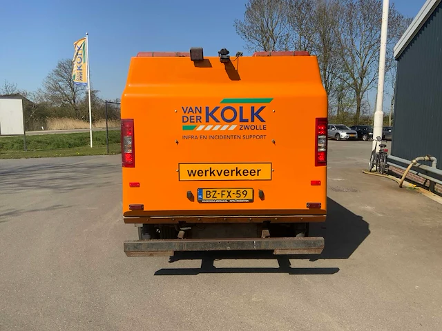 2011 mitsubishi brock sl140/2 straatveegmachine - afbeelding 64 van  66