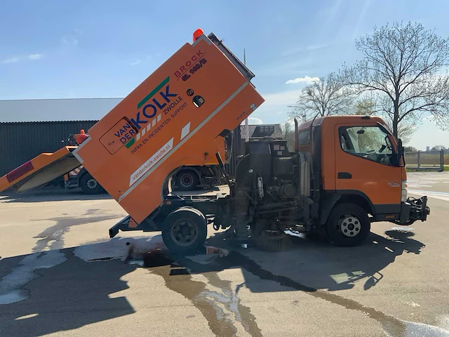 2011 mitsubishi brock sl140/2 straatveegmachine - afbeelding 49 van  66