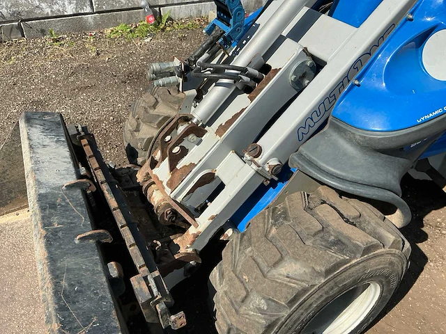 2011 multione sl835 shovel - afbeelding 14 van  17