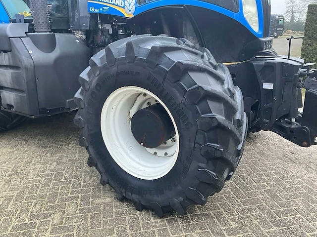 2011 new holland t8360 ultra command vierwielaangedreven landbouwtractor - afbeelding 7 van  43