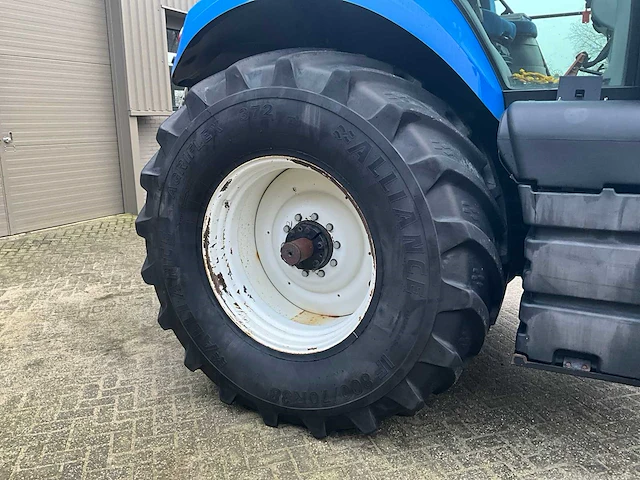 2011 new holland t8360 ultra command vierwielaangedreven landbouwtractor - afbeelding 9 van  43