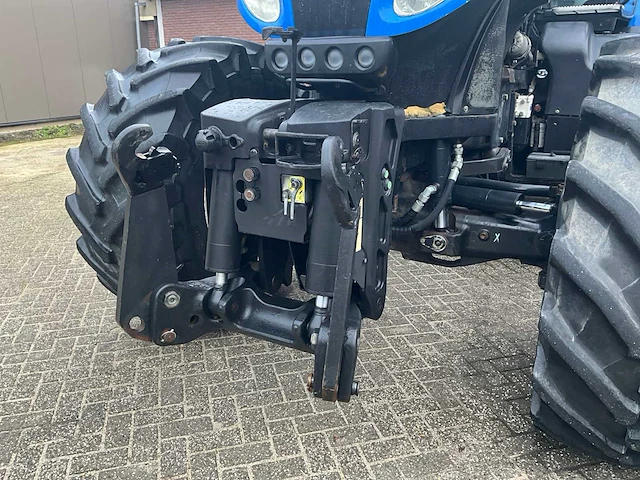 2011 new holland t8360 ultra command vierwielaangedreven landbouwtractor - afbeelding 11 van  43